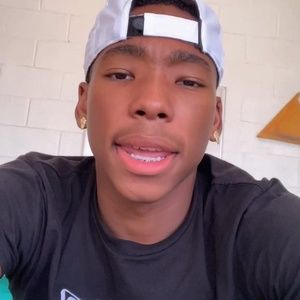 Meet your Posher, Corey